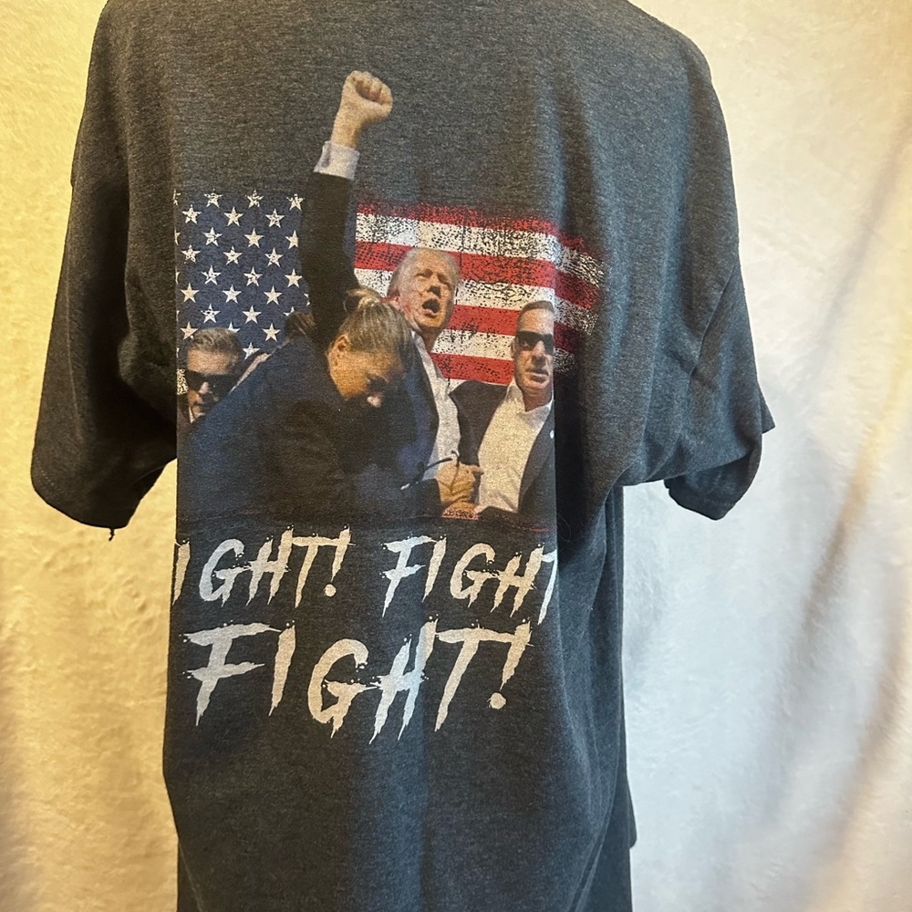 #1050 Men's Graphic T-Shirt Trumps Fight, Fight, Fight- Blue/Gray, Sz Large